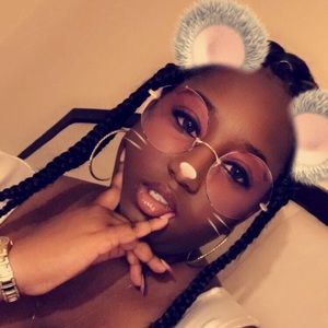 Meet your Posher, Stacey